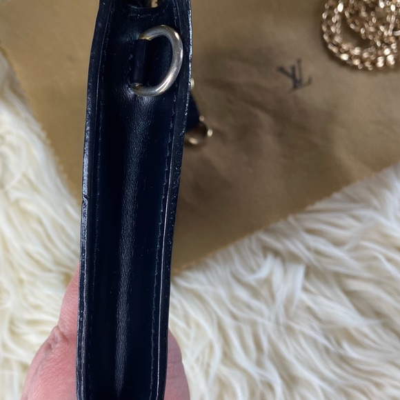 LV Epi Pochette - Picture 13 of 15